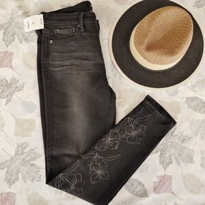 Lucky Brand New jean